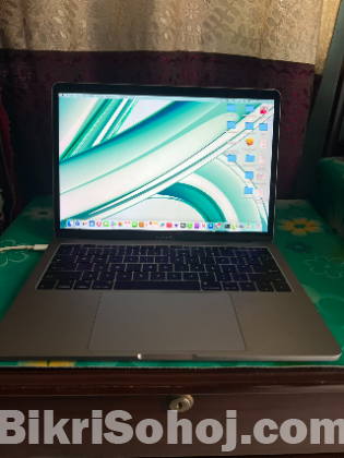 MacBook Pro, 2017